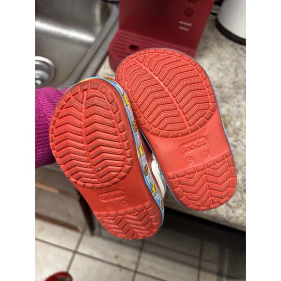 Crocs TODDLER Boys  Super Mario Bros Red with Lights Size C 6 - Picture 3 of 4